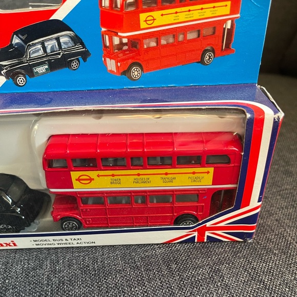 Diecast Genuine London Bus and London Taxi Set Mini Souvenir - Picture 7 of 8